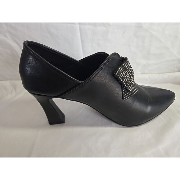 Tinstree Black Pointed Toe‎ Bootie With Silver Studded Bow Size 9 - Picture 7 of 11